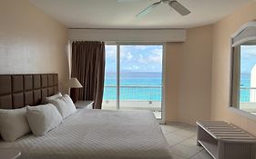 Sapphire Beach Resort St Maarten 3*